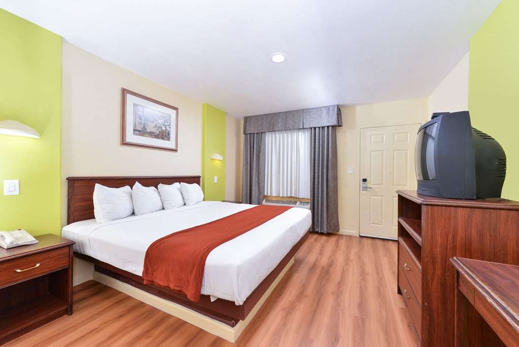 Rodeway Inn Modesto Quarto foto