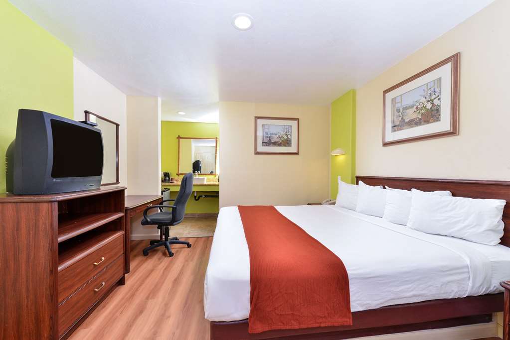 Rodeway Inn Modesto Quarto foto
